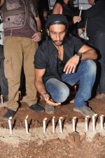 Ranveer Singh at the peace march for the Delhi victim in Mumbai on 29th Dec 2012 (215).JPG